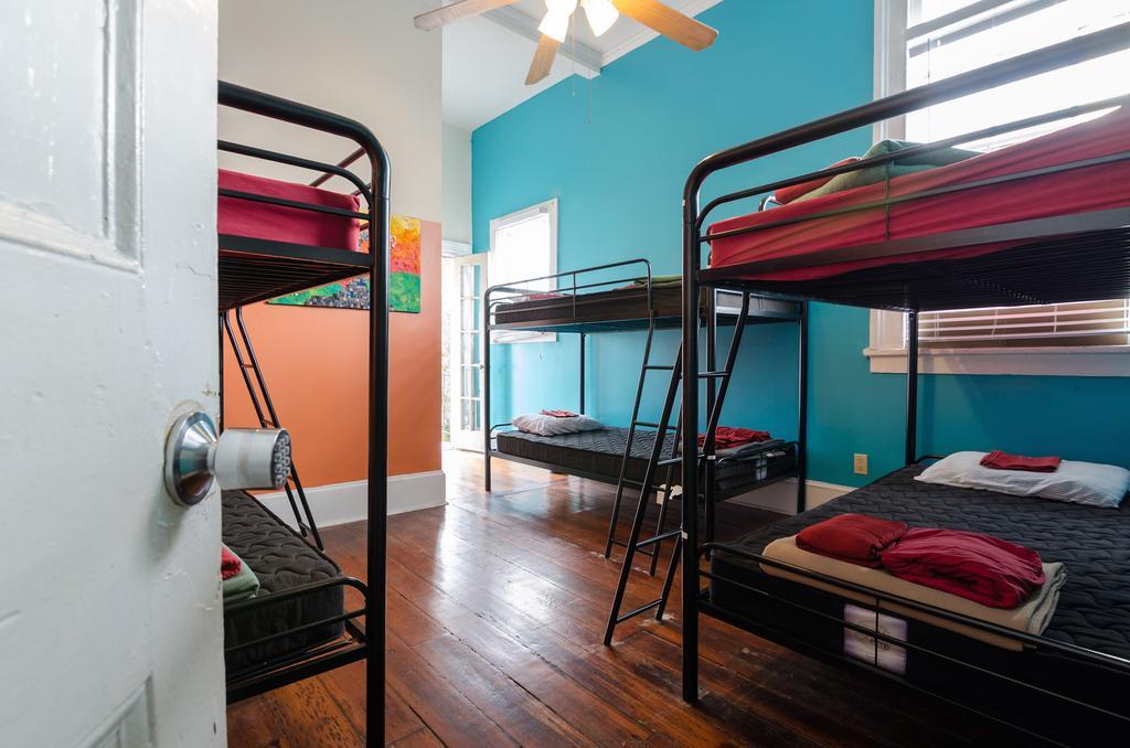 The Atlas House Hostel Ню Орлиънс Стая снимка