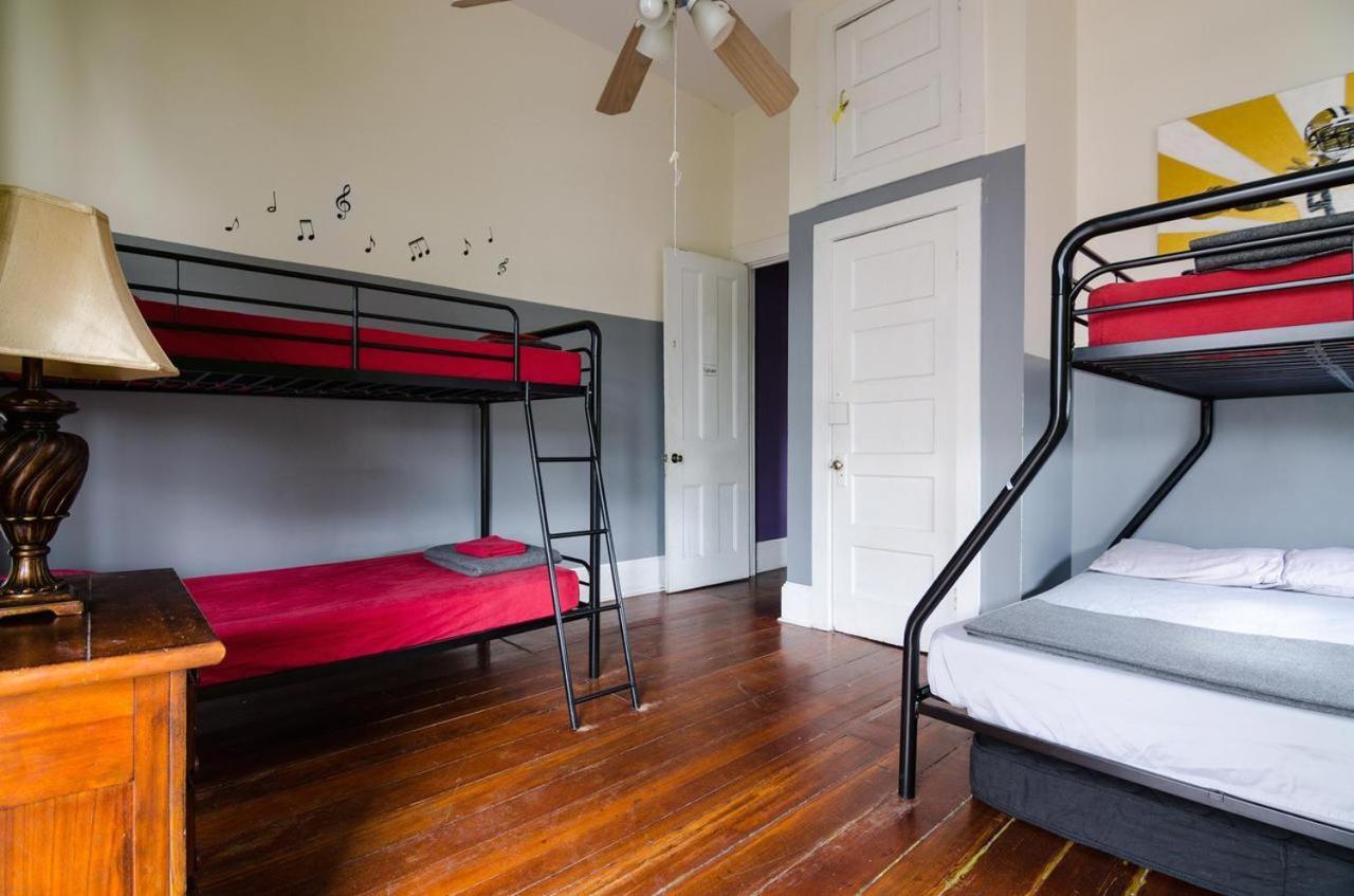 The Atlas House Hostel Ню Орлиънс Екстериор снимка